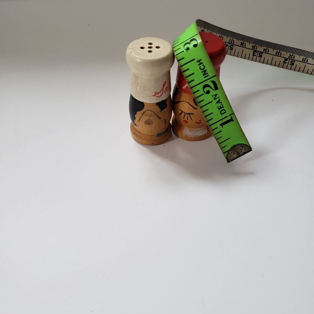 Salt & Pepper Shakers - Picture 8 of 8